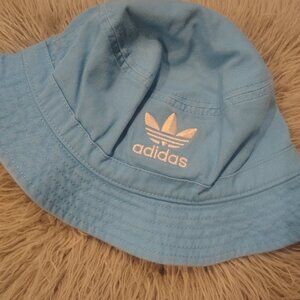 Adidas bucket hat